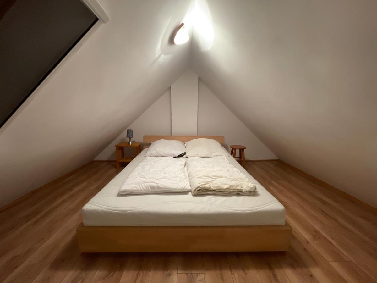 Hospoda-Ferienhaus Am Olba-See Malschwitz Luaran gambar